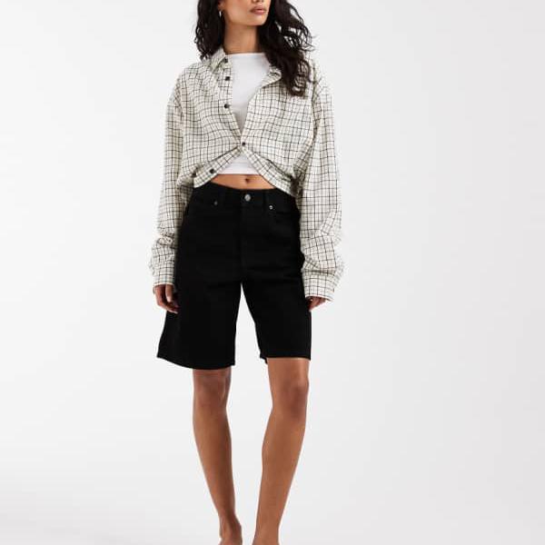 エイソス ASOS asos ASOS DESIGNのデニムバミューダショーツ（ブラック） パンツ ボトム レディース 女性 インポートブランド 小さいサイズから大きいサイズまで｜セレクトショップ　Diva　Closet 8,859円