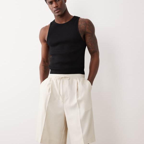 エイソス ASOS asos ASOS DESIGN スマートプルオンバミューダショーツ（エクリュ） パンツ ボトム メンズ 男性 インポートブランド 小さいサイズから大きいサイズまで