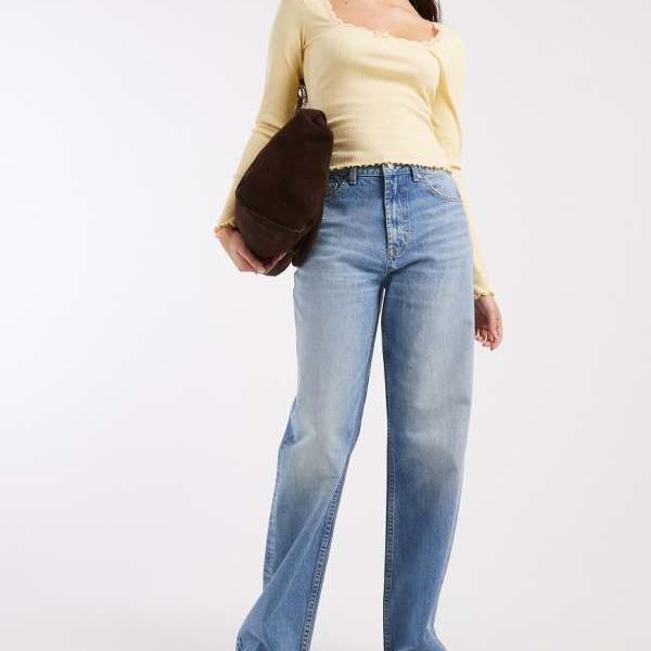 エイソス ASOS asos ASOS DESIGN サーキュラーデザインコレクション ワイドレッグ ダッドジーンズ（オーセンティックミッドウォッシュ） 下つ方  ズボン下 レディース 成人女性 インポートブランド 弱められた大きさから馬鹿でかい大きさまで