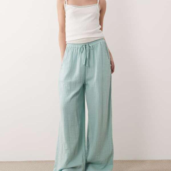 Iisla \u0026 Birdのゆったりとしたワイドレッグパンツ（ダスティブルー） ズボン下 下つ方 レディース 成人女性 インポートブランド 弱められた大きさから馬鹿でかい大きさまで