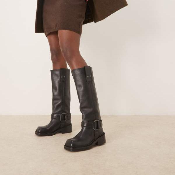 エイソス ASOS asos ASOS DESIGN Calla プレミアム トラッカーブーツ（バックルハーネス付き、ブラックタンブルレザー） 帽子 レディース 女性 インポートブランド