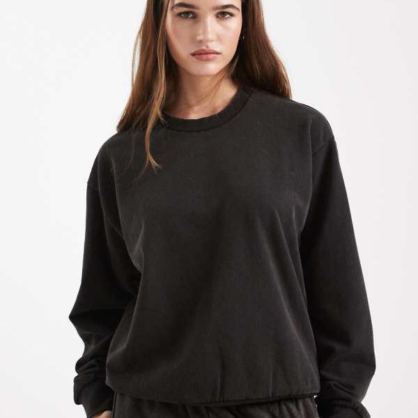 ピーシーズ Pieces ピースのオーバーサイズスウェットシャツコーデ（ウォッシュドブラック） トップス レディース 女性 インポートブランド 小さいサイズから大きいサイズまで