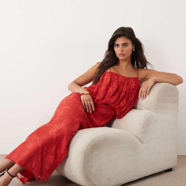 エイソス ASOS asos ASOS DESIGN レースコラムドレス、バブルティアードミディ丈お召しもの、ディープレッド 衣装 レディース お上さん インポートブランド たわい無い大きさから気が大きい大きさまで