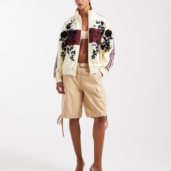 エイソス ASOS asos ASOS DESIGN カーゴポケット ロングライン ショートパンツ（ストーン） パンツ ボトム レディース 女性 インポートブランド 小さいサイズから大きいサイズまで