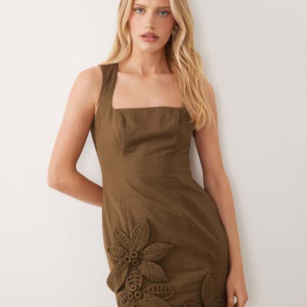 エイソス ASOS asos ASOS DESIGN 真四角のど首 御花アップリケ ミニお召しもの（オリーブ） 衣装 レディース お上さん インポートブランド たわい無い大きさから気が大きい大きさまで