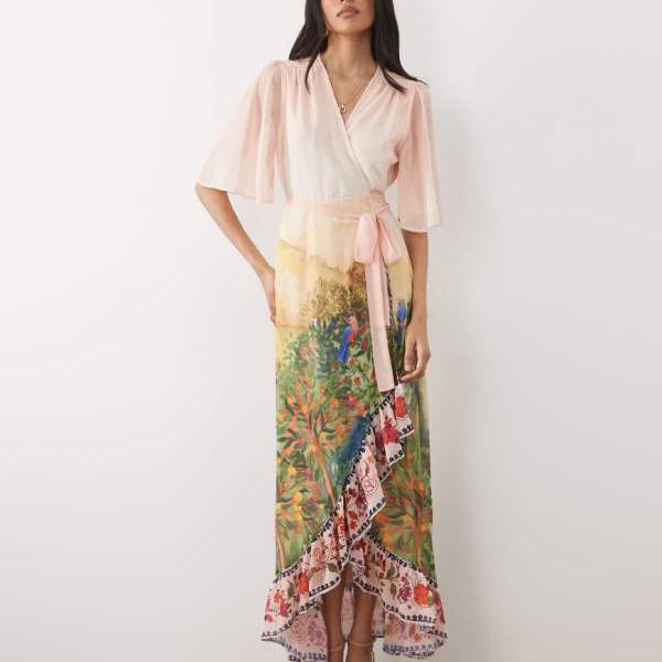Hope \u0026 Ivyのサクラ色の花柄間借り人があしらわれた、ひらひら袖のラップマキシドレス。 衣裳 レディース お上さん インポートブランド 小っちゃい大いさから馬鹿でかい大いさまで