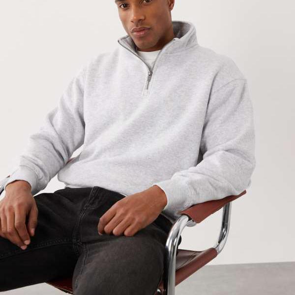 Cotton On 1/4ジップフリーススウェットシャツ（薄墨色） トップス メンズ 成人男性 インポートブランド 弱められた大きさから馬鹿でかい大きさまで