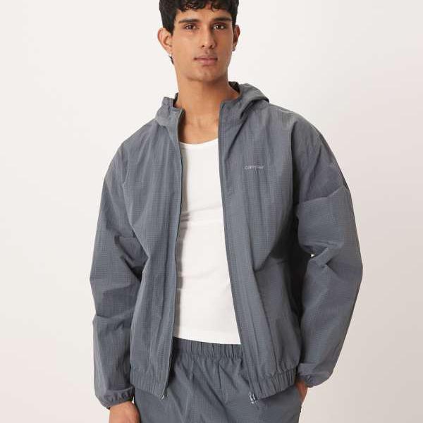 カルバンクライン Calvin Klein カルバン・クライン 動作 ウーブンジャケット セットアップ（薄墨色） アウター メンズ 成人男性 インポートブランド 弱められた大きさから馬鹿でかい大きさまで