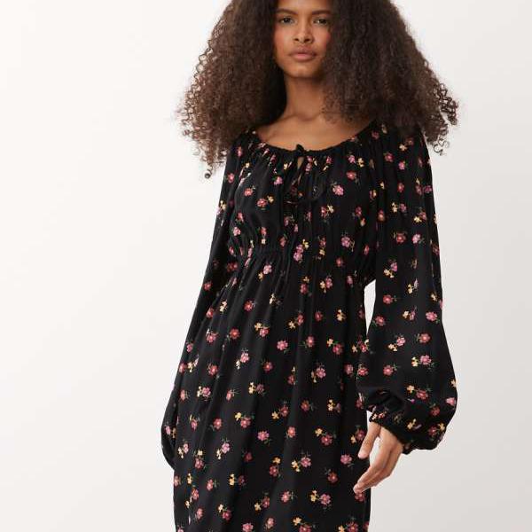 ミスセルフリッジ Miss Selfridge ミス・セルフリッジの小花柄スクープネックミニティードレス ワンピース レディース 女性 インポートブランド 小さいサイズから大きいサイズまで
