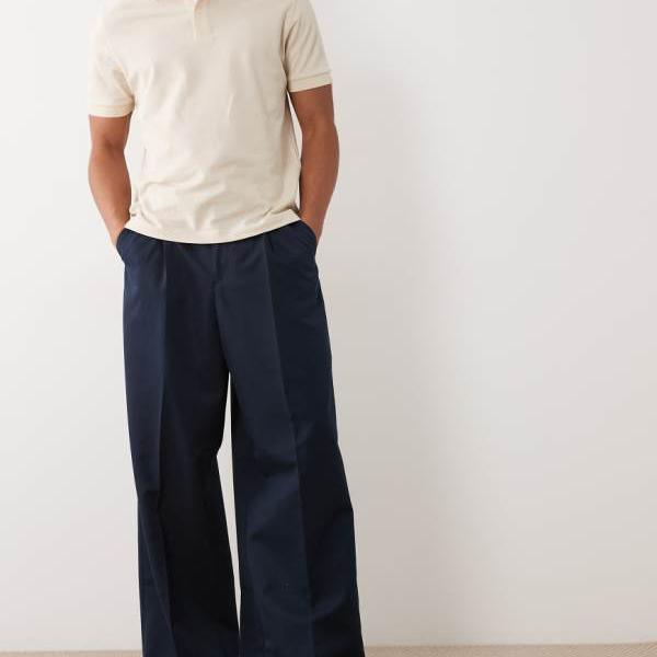 エイソス ASOS asos ASOS DESIGN スマートプリーツルーズレッグパンツ（米国海軍） ズボン下 下つ方 メンズ 成人男性 インポートブランド たわい無い大きさから気が大きい大きさまで