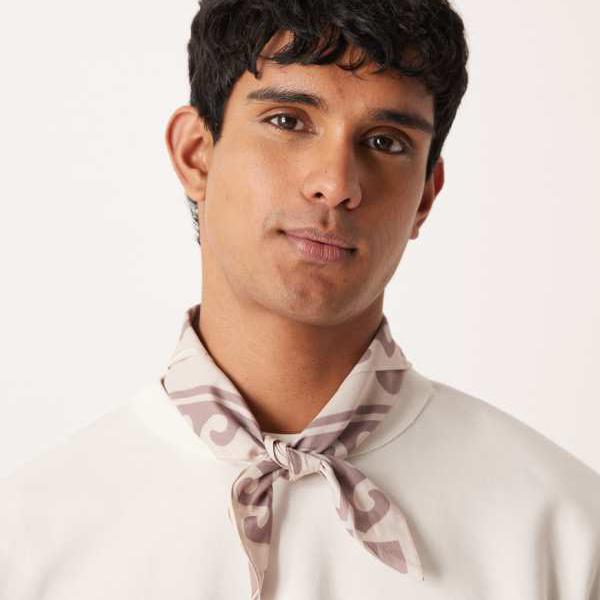 エイソス ASOS asos ASOS DESIGN プリント抽象デザインコットンバンダナ（クリーム色） アクセサリー メンズ 男性 インポートブランド