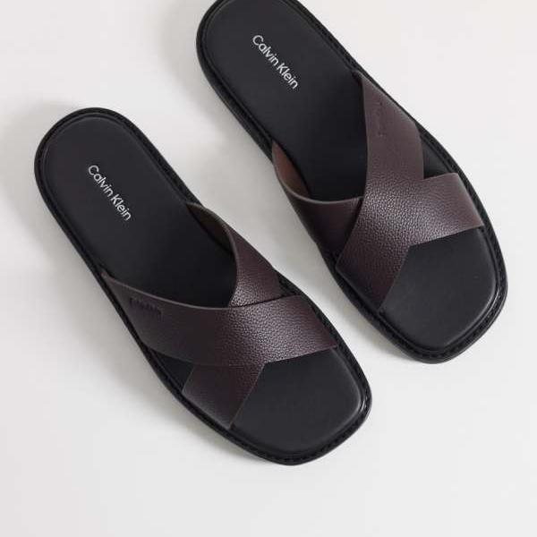 カルバンクライン Calvin Klein カルバン・クラインの本革クロスサンダル(バーガンディ) 靴 メンズ 男性 インポートブランド 小さいサイズから大きいサイズまで