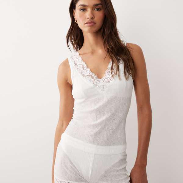 エイソス ASOS asos ASOS DESIGN セミシアーリブ編みパジャマベストトップス（レーストリム付き、ホワイト） トップス レディース 女性 インポートブランド 小さいサイズから大きいサイズまで