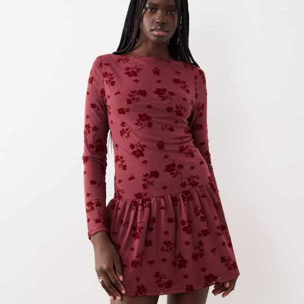 エイソス ASOS asos ASOS DESIGN フローラルフロック加工ドロップヘムメッシュミニドレス（バーガンディ） ワンピース レディース 女性 インポートブランド 小さいサイズから大きいサイズまで