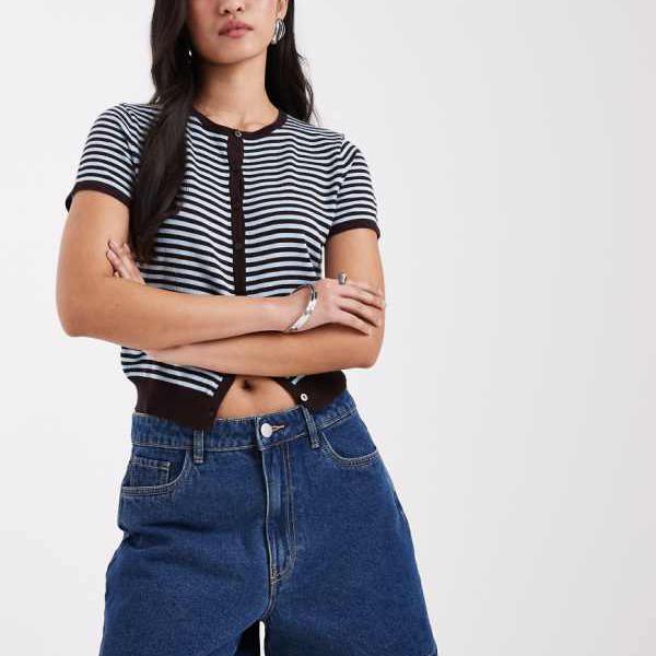 ピーシーズ Pieces Piecesのミッドウエストデニムショーツ（ミディアムブルー） ズボン下 下つ方 レディース 成人女性 インポートブランド 弱められた大きさから馬鹿でかい大きさまで