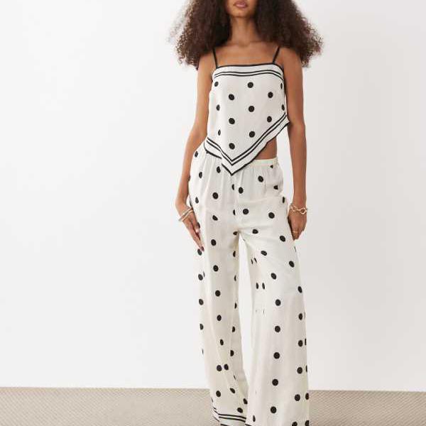リバーアイランド  River Island RIVER ISLAND リバーアイランドの点点柄ワイドレッグパンツセットアップ（皮膚軟化剤色） ズボン下 下つ方 レディース 成人女性 インポートブランド 弱められた大きさから馬鹿でかい大きさまで