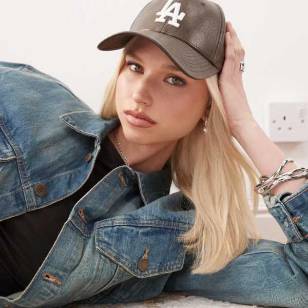 New Era ニューエラ キャップ LAドジャース ベージュ×ラインストーン 楽天市場】New Era / ニューエラ レディース 9FORTY LA Dodgers