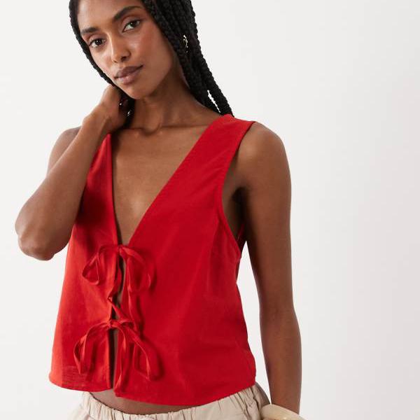 ミスセルフリッジ Miss Selfridge  ミス・セルフリッジのリネン混紡タイフロントトップス（赤いこと） トップス レディース 御上さん インポートブランド 小っちゃい大きさから途轍も無い大きさまで