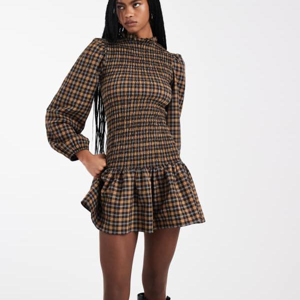 エイソス ASOS asos ASOS DESIGN シャーリング ドロップウエスト ミニドレス（ブラウンチェック） ワンピース レディース 女性 インポートブランド 小さいサイズから大きいサイズまで