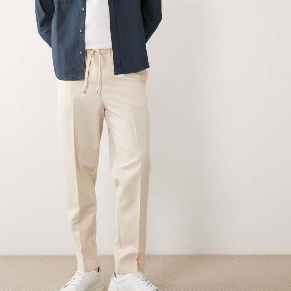 エイソス ASOS asos ASOS DESIGN スマートプルオンテーパードトラウザーズ（エクリュ） パンツ ボトム メンズ 男性 インポートブランド 小さいサイズから大きいサイズまで