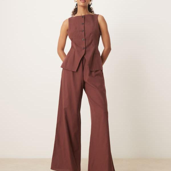 エイソス ASOS asos ASOS DESIGN ボタンダウン ウエストコート ジャンプスーツ(チョコレート) トップス レディース 女性 インポートブランド 小さいサイズから大きいサイズまで