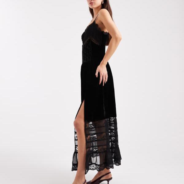 ミスセルフリッジ Miss Selfridge ミスセルフリッジのベルベットとレースのキャミマキシドレス（ブラック） ワンピース レディース 女性 インポートブランド 小さいサイズから大きいサイズまで