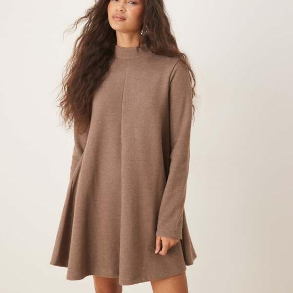 エイソス ASOS asos ASOS DESIGN スーパーソフト ハイネック トラペーズ ミニドレス（モカ） ワンピース レディース 女性 インポートブランド 小さいサイズから大きいサイズまで