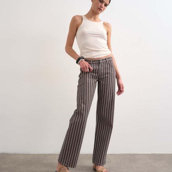 トップショップ Topshop TOPSHOP トップショップ エンバー ローライズ ストレートレッグ ジーンズ（チョコレートストライプ） ボトム レディース 女性 インポートブランド 小さいサイズから大きいサイズまで