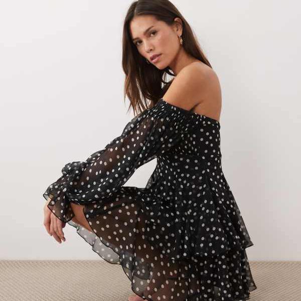 エイソス ASOS asos ASOS DESIGN ダブルレイヤー オフショルダー ゴデット ミニ御召しもの 点点柄 衣装 レディース 成人女性 インポートブランド 弱められた大きさから馬鹿でかい大きさまで