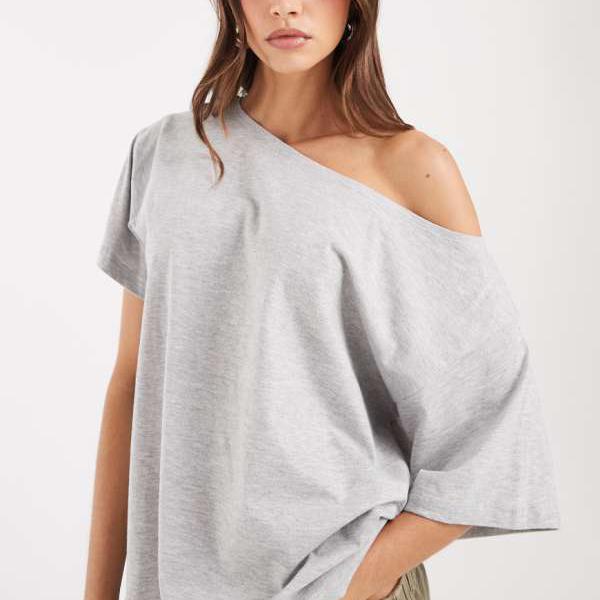 JJXX グレーのゆったりとしたオフショルダーTシャツ トップス レディース 女性 インポートブランド 小さいサイズから大きいサイズまで｜セレクトショップ　Diva　Closet
