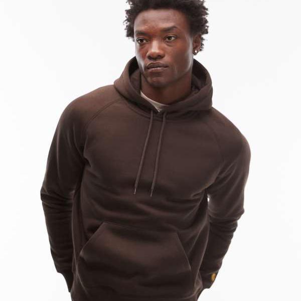 カーハート Carhartt WIP Carhartt Carhartt WIP チェイス プルオーバー フーディー（ダークブラウン） トップス メンズ 男性 インポートブランド 小さいサイズから大きいサイズまで