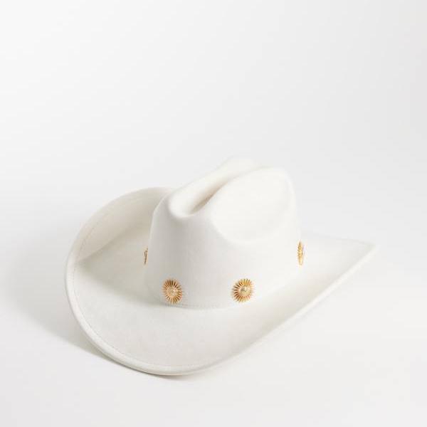 マイアクセサリーロンドン My Accessories London マイアクセサリーズ 私のアクセサリー カウボーイハット ゴールドのデイジースタッズ付き クリーム色 帽子 レディース 女性 インポートブランド