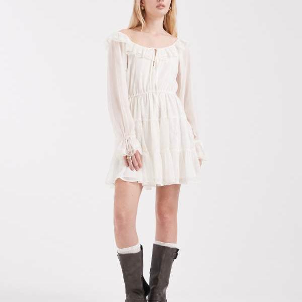 ミスセルフリッジ Miss Selfridge  ミス・セルフリッジのエクリュ色のシフォンとレースのミルクメイドドレス ワンピース レディース 女性 インポートブランド 小さいサイズから大きいサイズまで