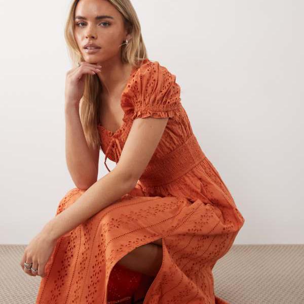 ミスセルフリッジ Miss Selfridge  ミス・セルフレッジ プチ ブロデリー 市乳御手伝いさん マキシ御召しもの バーントオレンジ 衣装 レディース 成人女性 インポートブランド 弱められた大きさから馬鹿でかい大きさまで