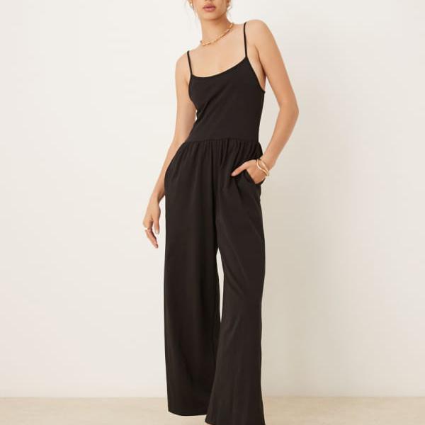 エイソス ASOS asos ASOS DESIGN キャミソール ワイドレッグ ジャンプスーツ（ポケット付き、ブラック） オールインワン レディース 女性 インポートブランド 小さいサイズから大きいサイズまで