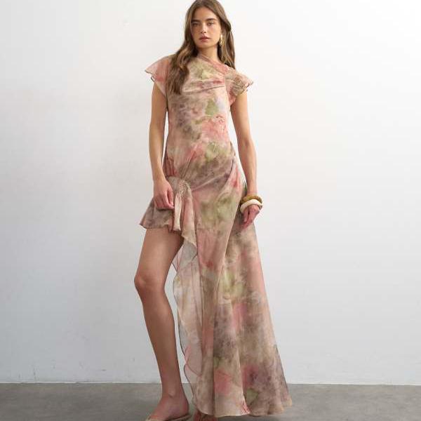 トップショップ Topshop TOPSHOP トップショップのプレミアムシフォン素材を使用した、水彩画風の花柄スモッキングディテールが施されたハイロー丈のマキシドレス。 ワンピース レディース 女性 インポートブランド 小さいサイズから大きいサイズまで|セレクトショップ Diva Closet
