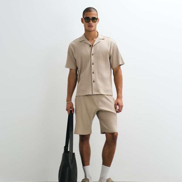 Selected ベージュのリブ編みショートパンツ（コーディネート品） パンツ ボトム メンズ 男性 インポートブランド 小さいサイズから大きいサイズまで｜セレクトショップ　Diva　Closet 14,445円