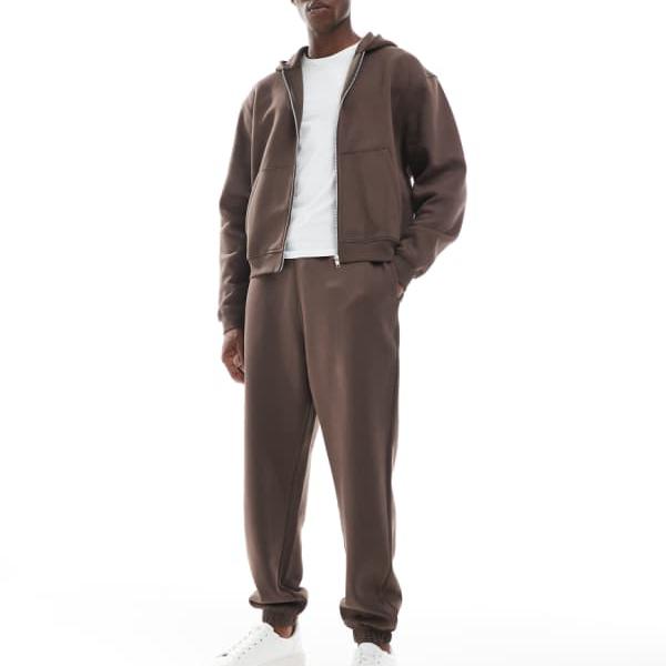 エイソス ASOS asos ASOS DESIGN エッセンシャルズ リラックスジョガー（ブラウン） パンツ ボトム メンズ 男性 インポートブランド 小さいサイズから大きいサイズまで 9,778円