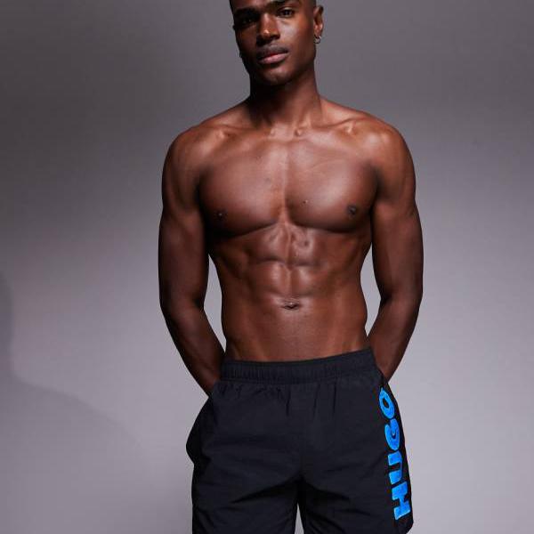 HUGO BLUE スプラッシュロゴ スイムショーツ（ブラック） 水着 メンズ 男性 インポートブランド 小さいサイズから大きいサイズまで