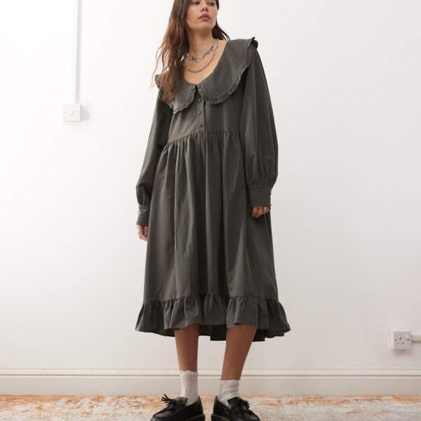 ラゲッド プリースト The Ragged Priest グレーのピンストライプ柄の「The Ragged Priest」キュリオミニドレス ワンピース レディース 女性 インポートブランド 小さいサイズから大きいサイズまで 25,970円