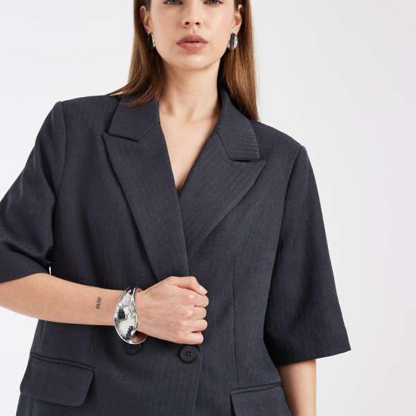 ヴェロモーダ Vero Moda Vero Modaのオーバーサイズ半袖ブレザーセットアップ（ダークグレーメランジ） アウター レディース 女性 インポートブランド 小さいサイズから大きいサイズまで