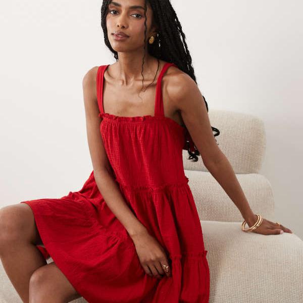 ミスセルフリッジ Miss Selfridge ミス・セルフリッジのタイショルダーティアードスモックミニドレス(レッド) ワンピース レディース 女性 インポートブランド 小さいサイズから大きいサイズまで|セレクトショップ Diva Closet