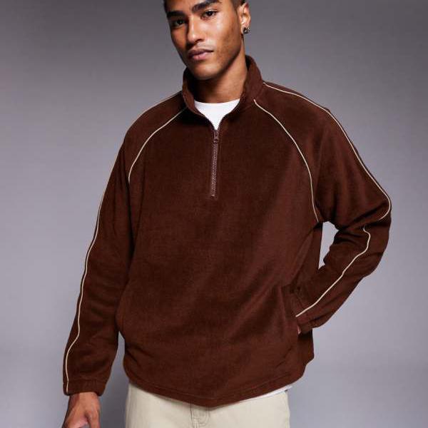 エイソス ASOS asos ASOS DESIGN リラックスファネルネックフリーススウェットシャツ（パイピング付き、ブラウン） トップス メンズ 男性 インポートブランド 小さいサイズから大きいサイズまで
