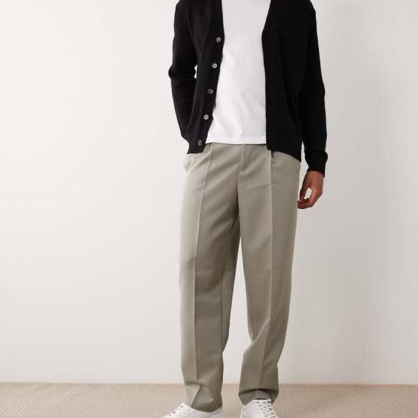 エイソス ASOS asos ASOS DESIGN かっこ良い筋目 リラックステーパードパンツ サルヴィア緑であること ズボン下 下つ方 メンズ 成人男性 インポートブランド たわい無い大きさから気が大きい大きさまで