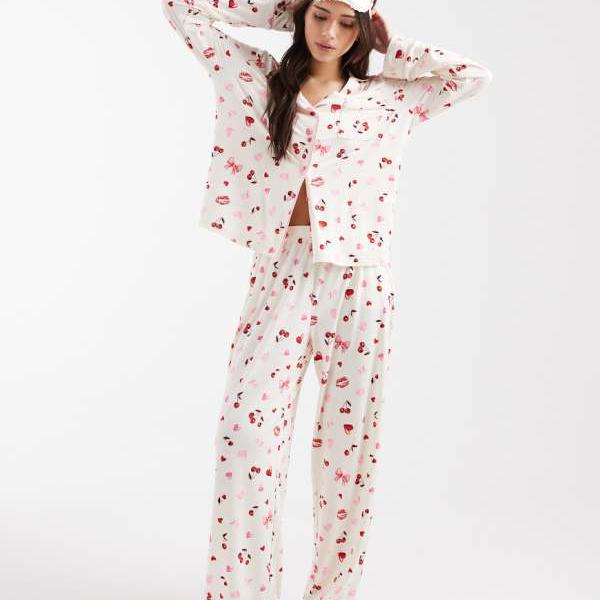 ミスセルフリッジ Miss Selfridge  ミスセルフリッジのスーパーソフトチェリー＆リボンミックスパジャマセット 御部屋着 レディース 成人女性 インポートブランド 弱められた大きさから馬鹿でかい大きさまで
