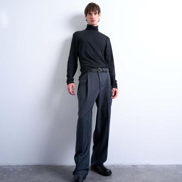 トップマン Topman TOPMAN Topman リラックスフィット ロールネック ロングスリーブ Tシャツ (ブラック) トップス メンズ 男性 インポートブランド 小さいサイズから大きいサイズまで