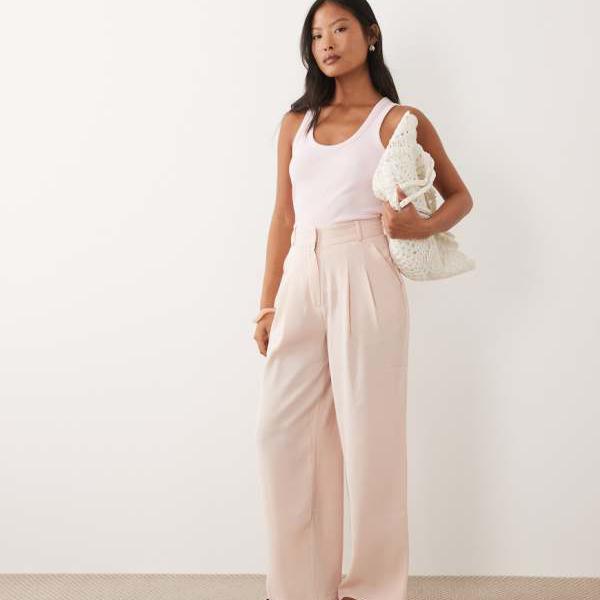 ミスセルフリッジ Miss Selfridge  ミス・セルフリッジ・プチサイズのテーラードワイドレッグパンツ（パステル色のサクラ色） ズボン下 下つ方 レディース 成人女性 インポートブランド 弱められた大きさから馬鹿でかい大きさまで