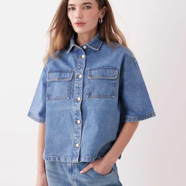 ミスセルフリッジ Miss Selfridge ミスセルフリッジのミッドブルーウォッシュのデニムボックスシャツ トップス レディース 女性 インポートブランド 小さいサイズから大きいサイズまで|セレクトショップ Diva Closet