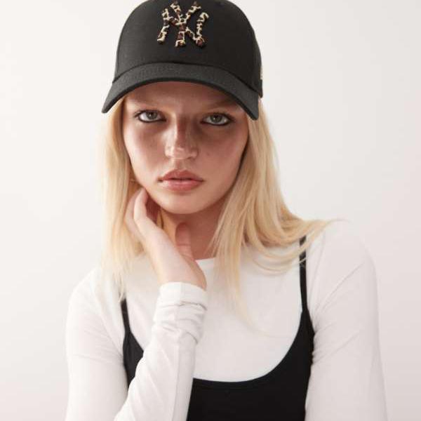 y*i様 ニューエラ　激レアキャップ　レオパードスパイク付き　swag NEW ERA × LEILOW 限定モデルヒョウ柄ファーベースボール