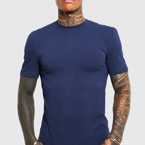 boohoo(ブーフー)BOOHOO マッスルフィットクルーネックTシャツ トップス メンズ 男性 インポートブランド 小さいサイズから大きいサイズまで 20代 30代 40代 プレゼント 誕生日